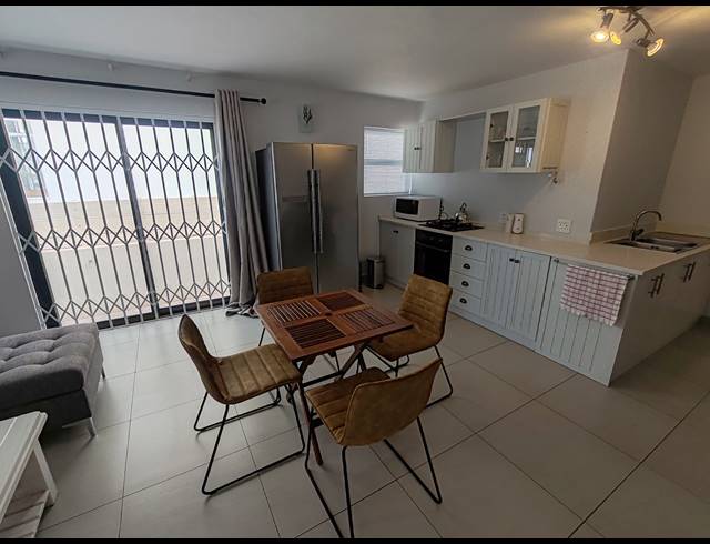 5 BEDROOM HOUSE FOR SALE IN CALYPSO BEACH
